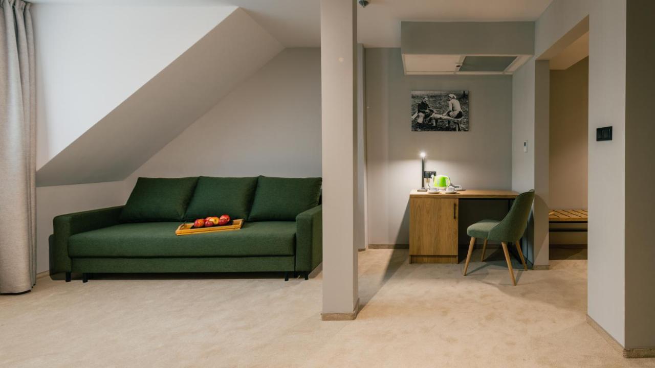 Country Club I Caloroczne Hotell 4*