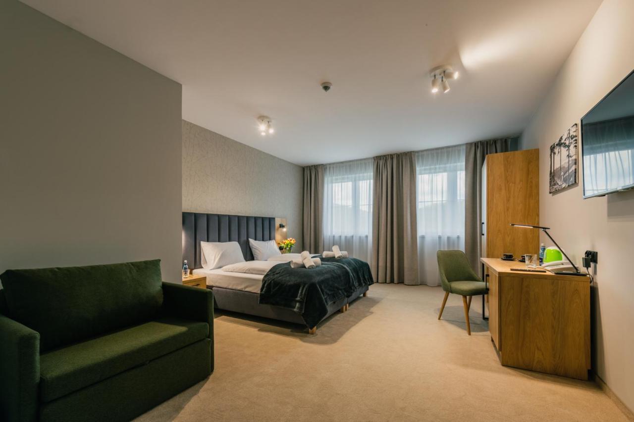 Country Club I Caloroczne Hotell 4*